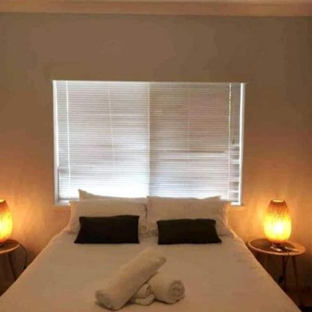 Acacia Holiday Or Business Stay - Quiet Location Пърт Екстериор снимка