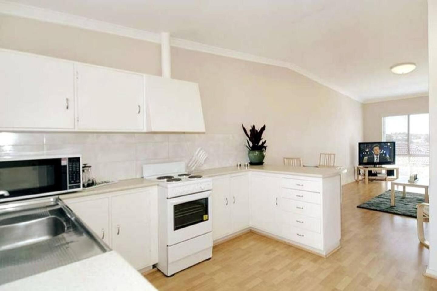 Acacia Holiday Or Business Stay - Quiet Location Пърт Екстериор снимка